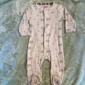 MAGNETIC ME LITTLE PEANUT ORGANIC FOOTIE 6-9 months